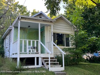 714 S Fairview Ave, Lansing, MI 48912