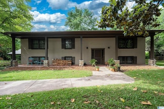 3028 Twin Oaks Dr, Vestavia, AL 35243