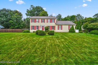 2 Woodland Cir, Mountain Top, PA 18707