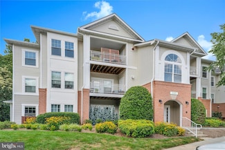 1505 N Point Dr Unit 203, Reston, VA 20194