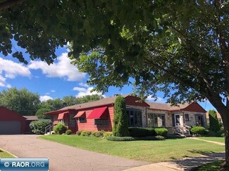 708 9th St S, Virginia, MN 55792