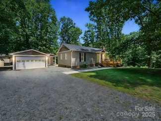 2345 Stallings Rd, Matthews, NC 28104