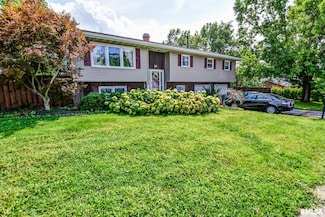 1929 W Ravina Park Rd, Decatur, IL 62526