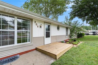 206 NE 74th Terrace, Kansas City, MO 64118