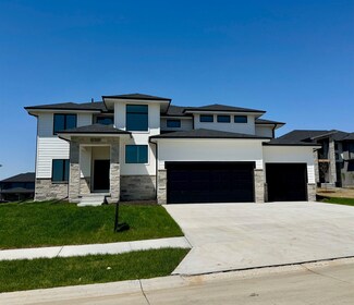 5410 N 196th St, Elkhorn, NE 68022