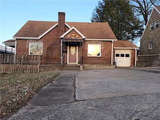 211 S Washington St, Masontown, PA 15461