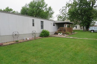 136 E Kanel Ave, Seymour, MO 65746