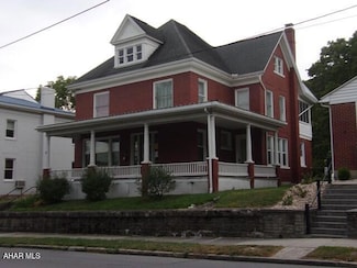 114 N Spring St, Everett, PA 15537