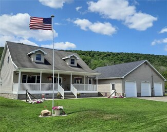 620 W Cottage Ln, de Ruyter, NY 13052