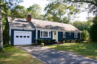 109 Mariner Cir, Cotuit, MA 02635