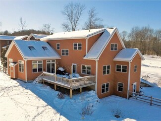 135 Acadia Ln, Saint George, VT 05495