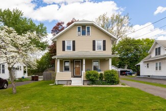 20 Magee Dr, Glenmont, NY 12077