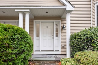 160 Glenbrook Rd Unit 3D, Stamford, CT 06902