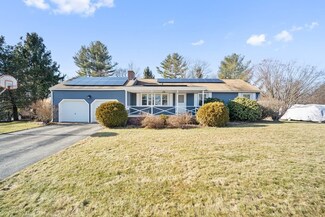 12 Raymond St, Dudley, MA 01571