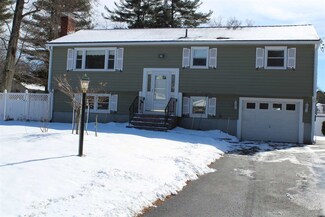 33 Old Coach Rd, Salem, NH 03079