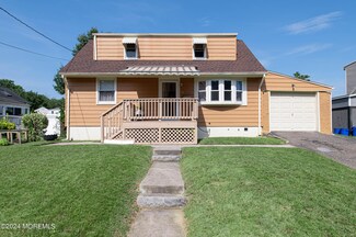 16 Pace St, Old Bridge, NJ 08857