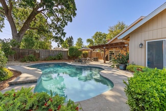 5001 Boyd Dr, Carmichael, CA 95608