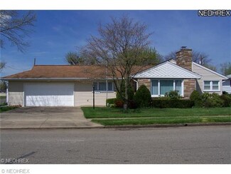 544 Mckinley Ave, Newcomerstown, OH 43832