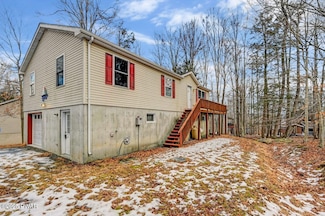 1029 Mountain Top Dr, Lake Ariel, PA 18436
