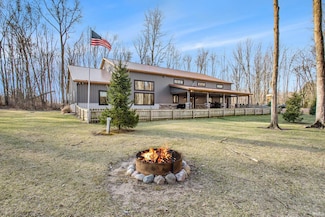 21095 Kern Rd, South Bend, IN 46614