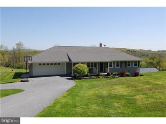 2331 Brownsville Rd, Robesonia, PA 19551