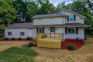 3695 S Hametown Rd, Norton, OH 44203