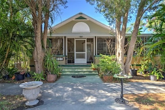921 24th Ave N, St. Petersburg, FL 33704