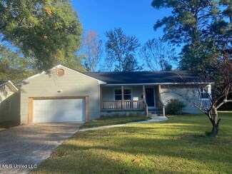 1038 Cedar Hill Dr, Jackson, MS 39206