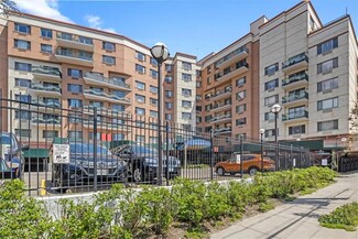 136 Beach 117th St Unit 305, Rockaway Park, NY 11694