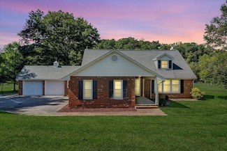 1042 Old Sessler Mill Rd, Troutville, VA 24175