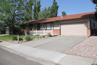 1540 Manor Dr, Casper, WY 82609