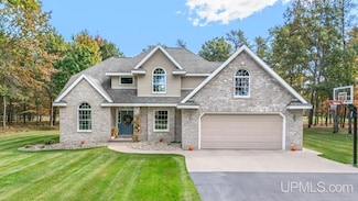 7794 N Lake Bluff O.5 Dr, Gladstone, MI 49837