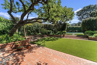 2315 Avenida de la Playa, La Jolla, CA 92037