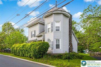 707 Alpha Rd, Wind Gap, PA 18091