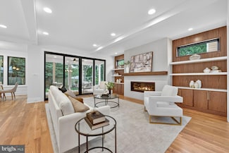 4812 Chevy Chase Blvd, Chevy Chase, MD 20815