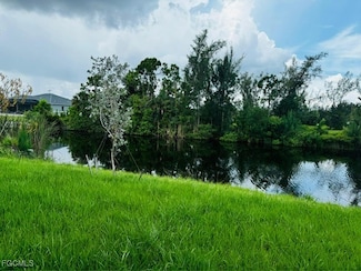 1005 SW 11th Ct, Cape Coral, FL 33991