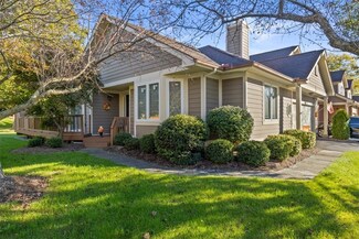 310 Marina View Ln, Webster, NY 14580