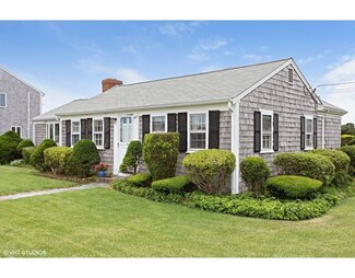 3 Wendy Way, West Dennis, MA 02670
