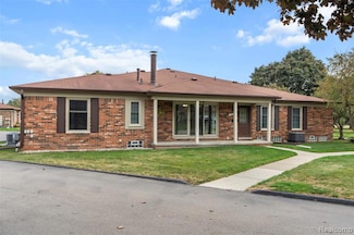 14892 Carver Ct, Shelby Township, MI 48315