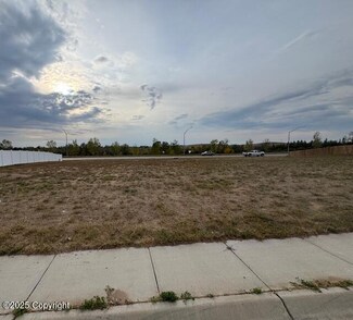 728 Lakeland Hills Dr, Gillette, WY 82716