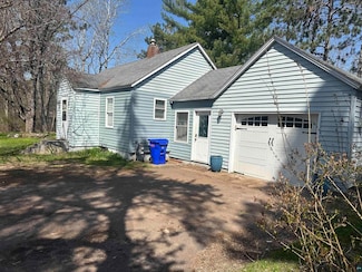 105 8th St, Moose Lake, MN 55767