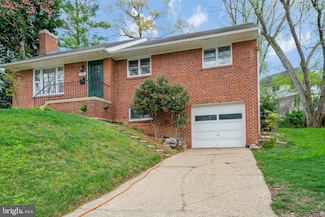 4200 35th St N, Arlington, VA 22207