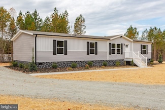 7225 Shannon Hill Rd, Louisa, VA 23093