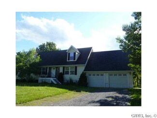 29 Cambridge Ave, Morrisville, NY 13408