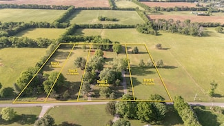 2402 River Rd, Murfreesboro, TN 37129