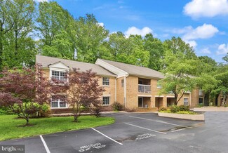 5811 Cove Landing Rd Unit 301, Burke, VA 22015