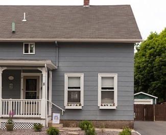 8 Cemetery St, Hopedale, MA 01747