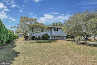 916 Kochenderfer Rd, Lebanon, PA 17046