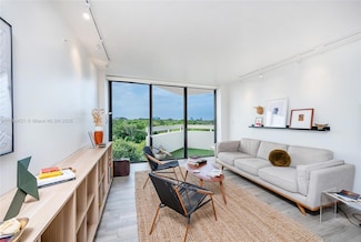 2501 Brickell Ave Unit 701, Miami, FL 33129