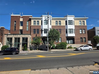 500 Anderson Ave Unit 104, Cliffside Park, NJ 07010